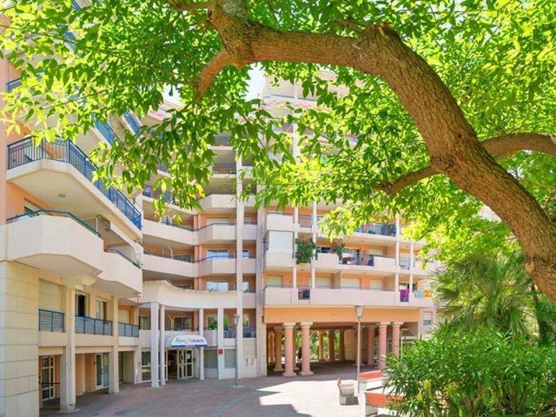 Residence Pierre & Vacances Les Rivages Du Parc Ментона Экстерьер фото